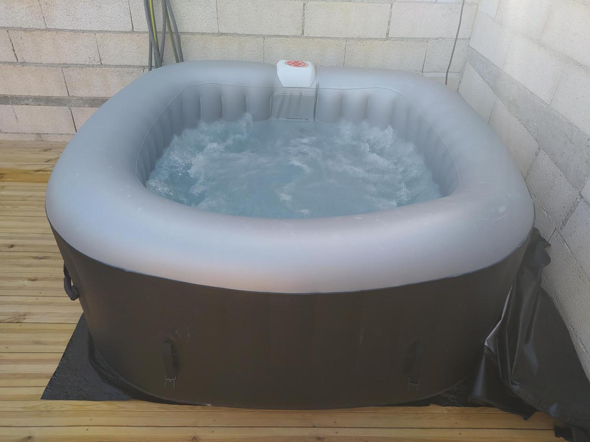 Studio Cosy Avec Terrasse Et Jacuzzi A Disposition De Mai A Aout Rians  Экстерьер фото