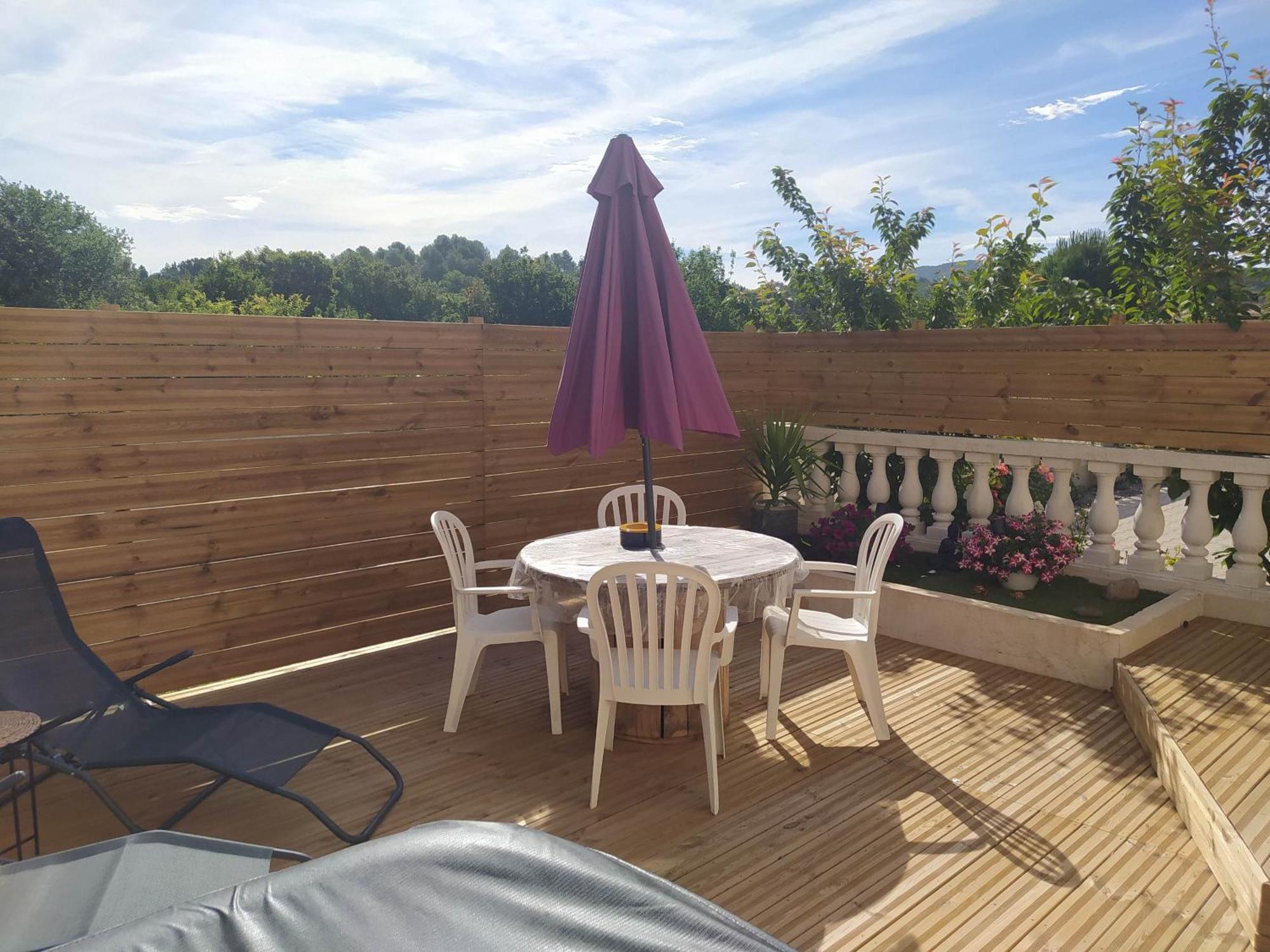 Studio Cosy Avec Terrasse Et Jacuzzi A Disposition De Mai A Aout Rians  Экстерьер фото